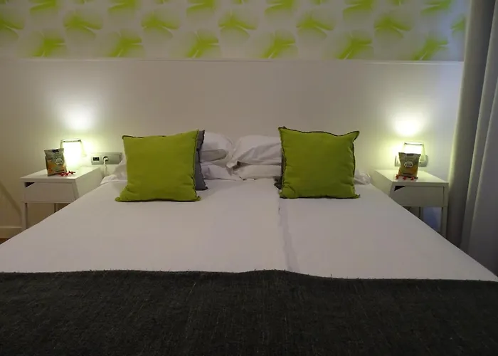The Hotel 592 - Adults Only